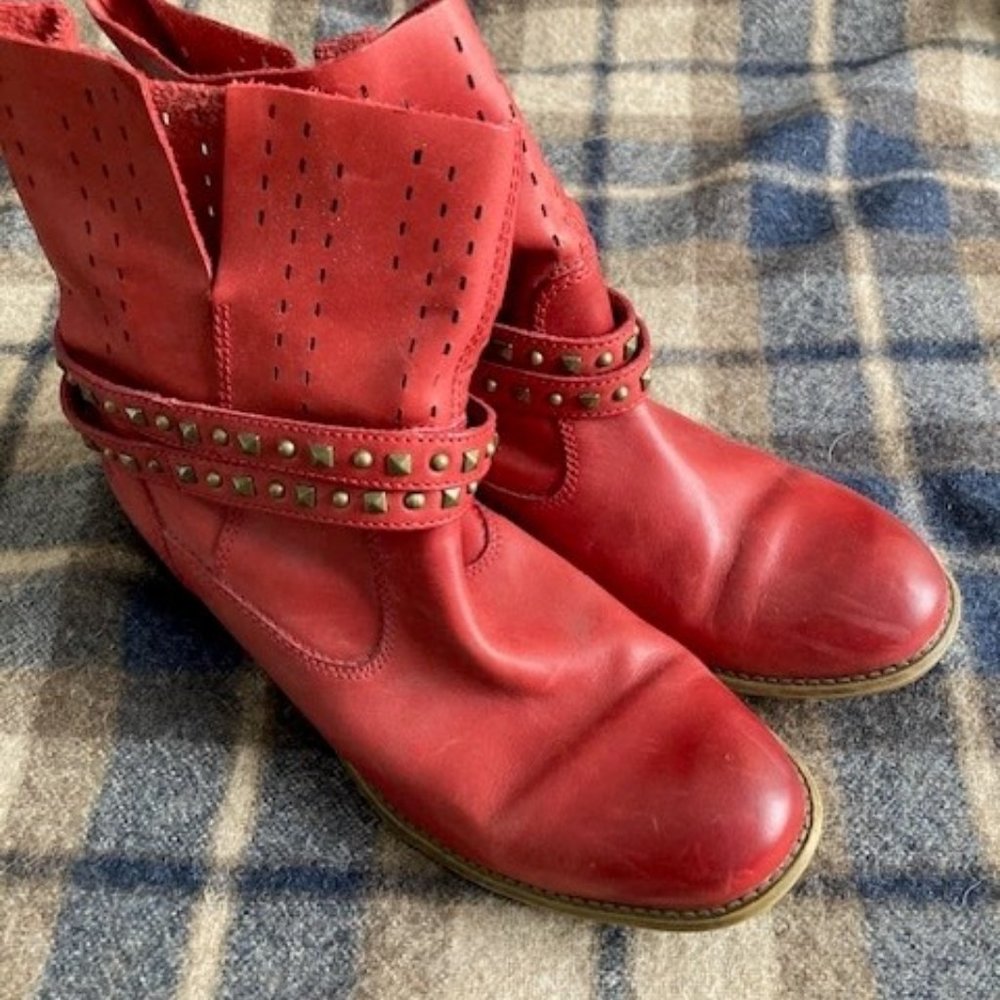 Blondo Red Ankle Boots